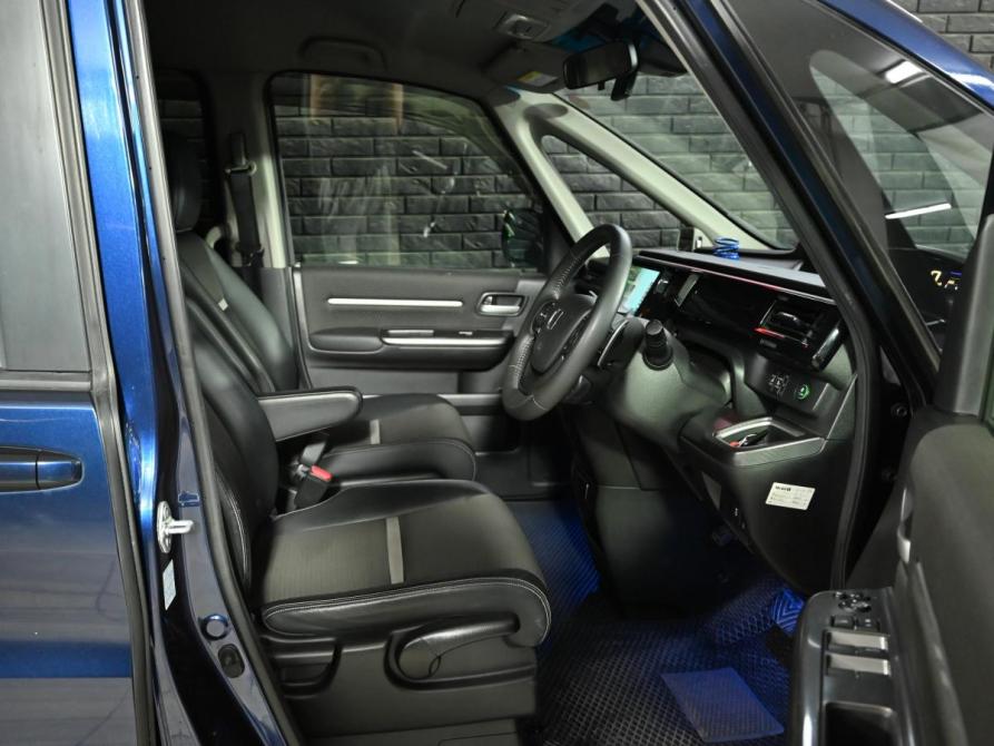 Honda Stepwgn V Рестайлинг Екатеринбург  - изображение 10