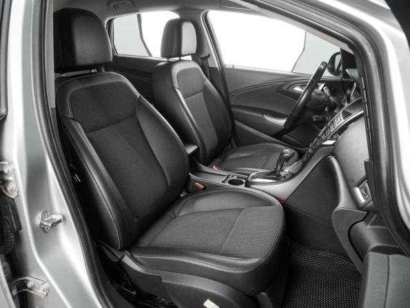 Opel Astra J с пробегом 2010 года, цена 649 000 рублей, 217560 км, хэтчбек, Автокод Объявления