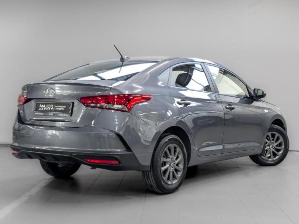 Hyundai Solaris II Рестайлинг с пробегом 2021 года, цена 1 715 000 рублей, 30505 км, седан, Автокод Объявления