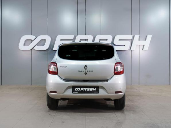 Renault Sandero II с пробегом 2016 года, цена 849 000 рублей, 95812 км, хэтчбек, Автокод Объявления