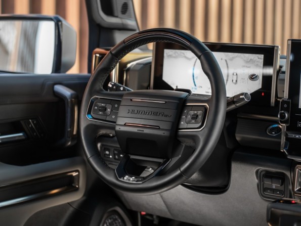Новый GMC Hummer EV 2023 года, цена 18 990 000 рублей, внедорожник, Автокод Объявления