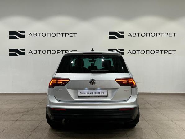 Volkswagen Tiguan II с пробегом 2018 года, цена 2 419 000 рублей, 125876 км, внедорожник, Автокод Объявления