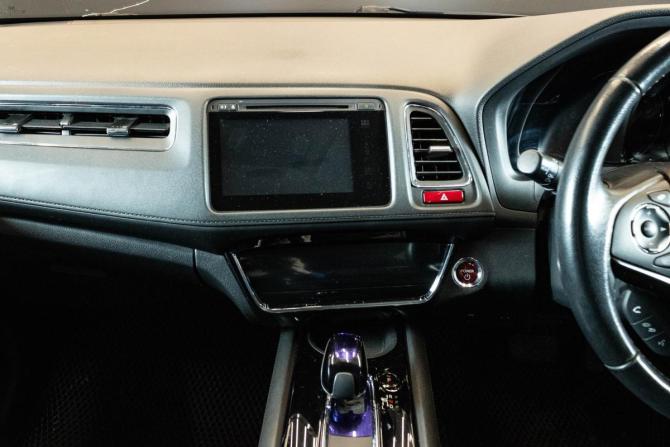 Honda Vezel I с пробегом 2014 года, цена 1 299 000 рублей, 161507 км, внедорожник, Автокод Объявления