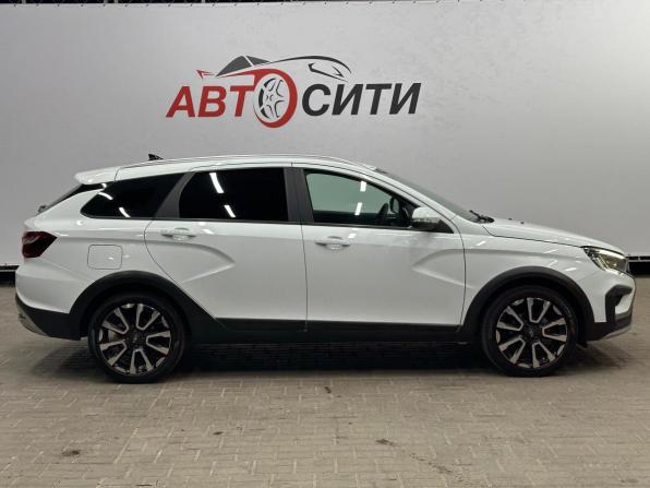 Lada (ВАЗ) Vesta I Рестайлинг (NG) с пробегом 2024 года, цена 1 591 000 рублей, 23000 км, универсал, Автокод Объявления