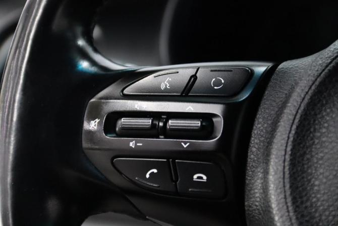 Kia Rio IV с пробегом 2018 года, цена 1 645 170 рублей, 71324 км, хэтчбек, Автокод Объявления