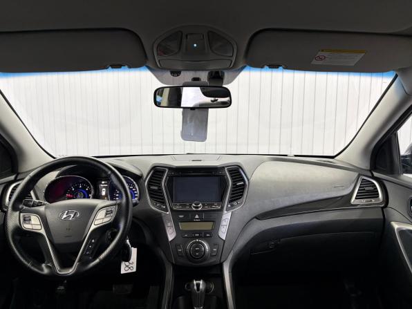 Hyundai Santa Fe III с пробегом 2013 года, цена 1 727 000 рублей, 216163 км, внедорожник, Автокод Объявления