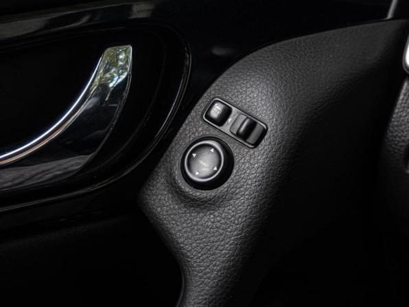 Nissan Qashqai II с пробегом 2017 года, цена 1 540 000 рублей, 187464 км, внедорожник, Автокод Объявления