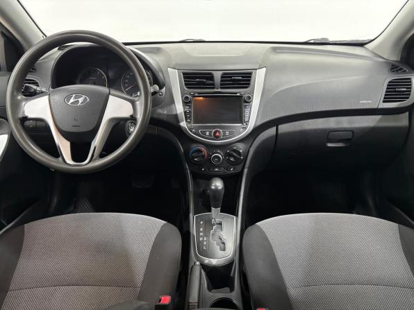 Hyundai Solaris I с пробегом 2012 года, цена 850 000 рублей, 141270 км, седан, Автокод Объявления