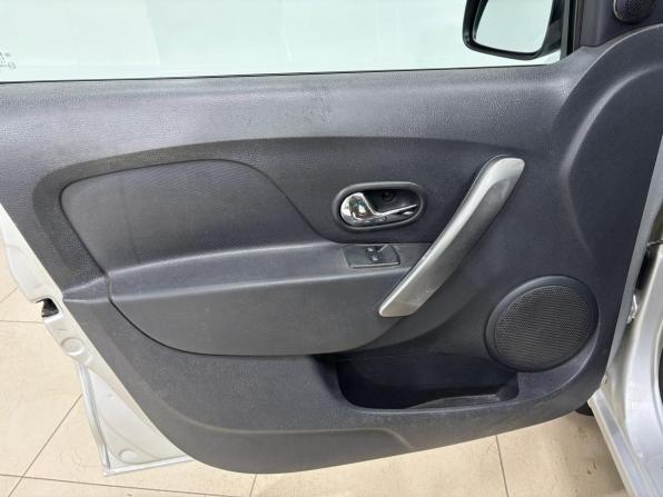 Renault Logan II с пробегом 2016 года, цена 520 000 рублей, 220472 км, седан, Автокод Объявления