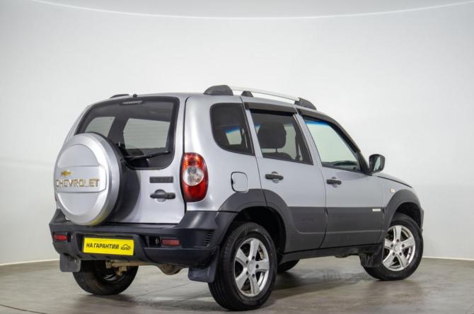 Chevrolet Niva I Рестайлинг с пробегом 2018 года, цена 649 000 рублей, 42000 км, внедорожник, Автокод Объявления