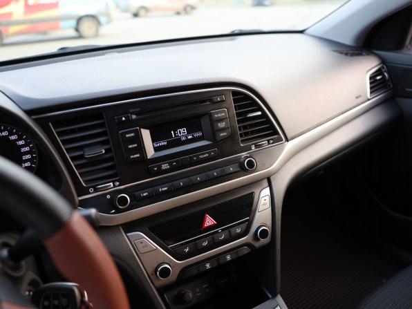 Hyundai Elantra VI (AD) с пробегом 2017 года, цена 1 300 000 рублей, 142299 км, седан, Автокод Объявления