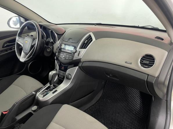 Chevrolet Cruze I Рестайлинг с пробегом 2014 года, цена 655 000 рублей, 120902 км, хэтчбек, Автокод Объявления