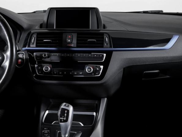 BMW 1 серии II (F20/F21) Рестайлинг 2 с пробегом 2019 года, цена 2 390 000 рублей, 46170 км, хэтчбек, Автокод Объявления