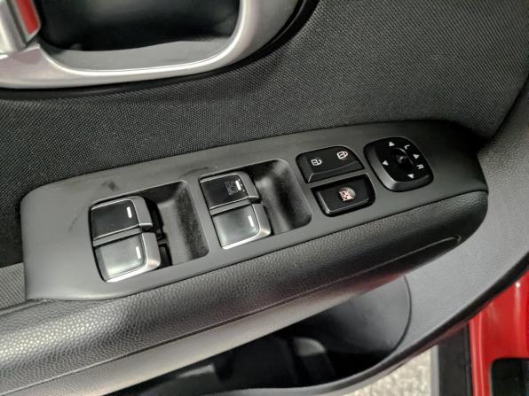 Kia Soul II Рестайлинг с пробегом 2019 года, цена 1 745 000 рублей, 80378 км, хэтчбек, Автокод Объявления