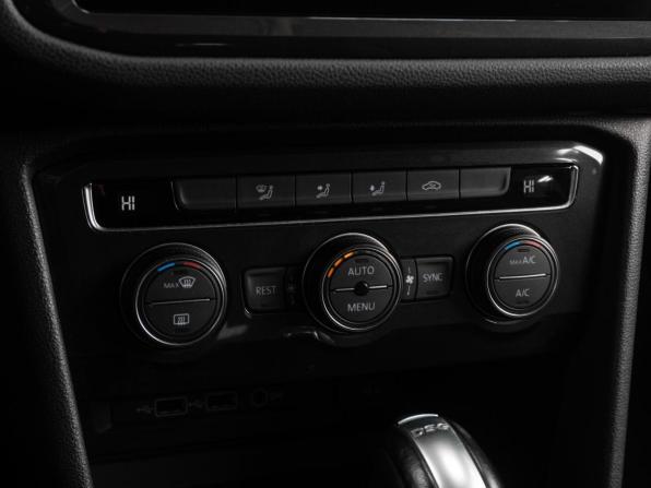 Volkswagen Tiguan II с пробегом 2018 года, цена 2 099 000 рублей, 144911 км, внедорожник, Автокод Объявления