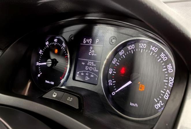 Skoda Rapid I с пробегом 2014 года, цена 845 000 рублей, 164000 км, лифтбек, Автокод Объявления