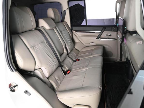 Mitsubishi Pajero IV Рестайлинг 2 с пробегом 2019 года, цена 3 590 000 рублей, 39719 км, внедорожник, Автокод Объявления