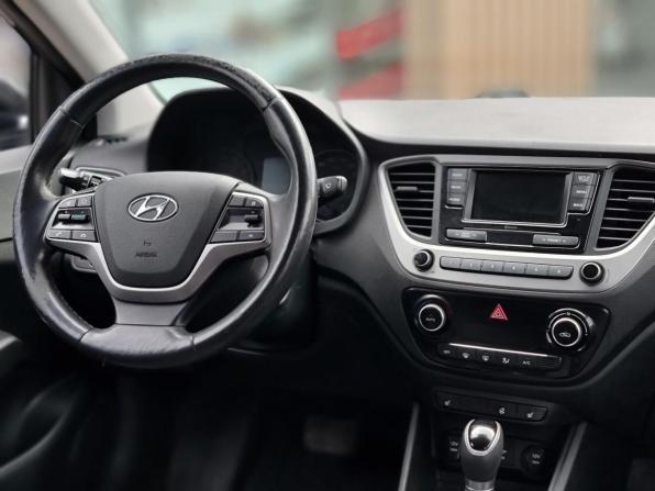 Hyundai Solaris II с пробегом 2017 года, цена 1 029 000 рублей, 150367 км, седан, Автокод Объявления