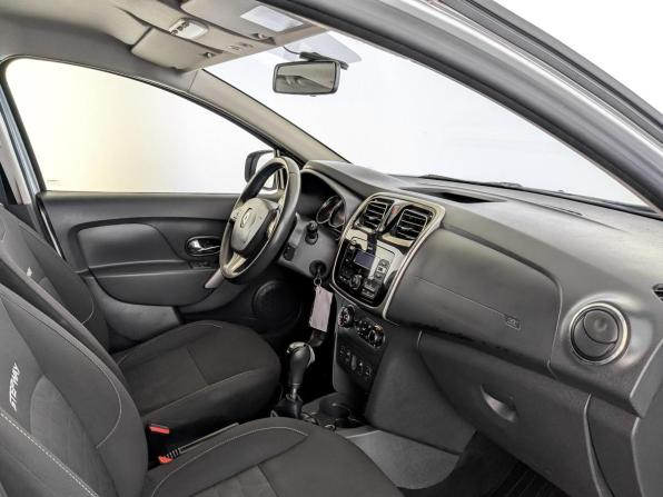 Renault Sandero II с пробегом 2017 года, цена 980 000 рублей, 148029 км, хэтчбек, Автокод Объявления