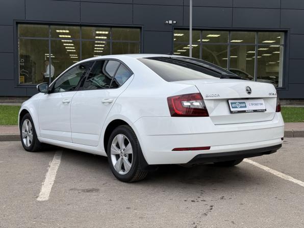 Skoda Octavia III (A7) Рестайлинг с пробегом 2019 года, цена 1 665 000 рублей, 184605 км, лифтбек, Автокод Объявления