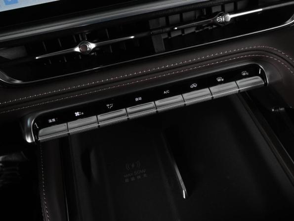 Geely Monjaro I Рестайлинг 2 с пробегом 2026 года, цена 4 149 000 рублей, 53 км, внедорожник, Автокод Объявления