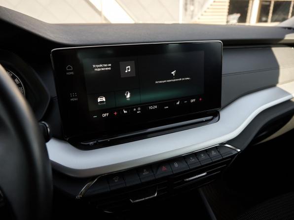 Skoda Octavia IV (A8) с пробегом 2021 года, цена 2 391 000 рублей, 53798 км, лифтбек, Автокод Объявления