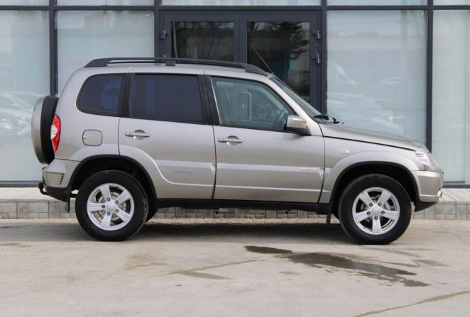 Chevrolet Niva I Рестайлинг с пробегом 2013 года, цена 700 000 рублей, 105489 км, внедорожник, Автокод Объявления
