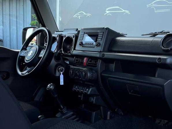 Suzuki Jimny IV с пробегом 2021 года, цена 2 648 600 рублей, 50817 км, внедорожник, Автокод Объявления