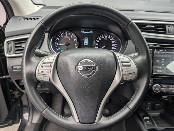 Nissan Qashqai II с пробегом 2017 года, цена 1 599 000 рублей, 110469 км, внедорожник, Автокод Объявления