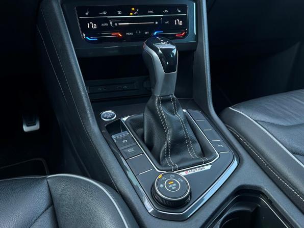 Volkswagen Tiguan II Рестайлинг с пробегом 2021 года, цена 3 790 500 рублей, 57602 км, внедорожник, Автокод Объявления
