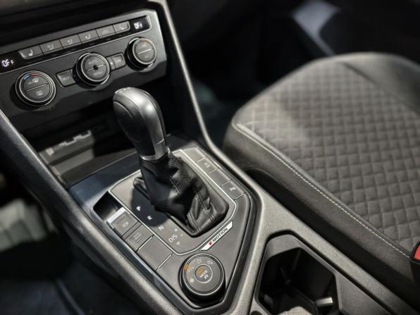 Volkswagen Tiguan II с пробегом 2019 года, цена 2 509 000 рублей, 190367 км, внедорожник, Автокод Объявления