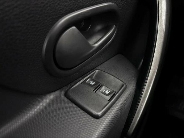 Renault Logan II Рестайлинг с пробегом 2022 года, цена 1 049 000 рублей, 95724 км, седан, Автокод Объявления