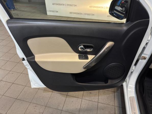 Renault Logan II с пробегом 2014 года, цена 519 000 рублей, 170000 км, седан, Автокод Объявления
