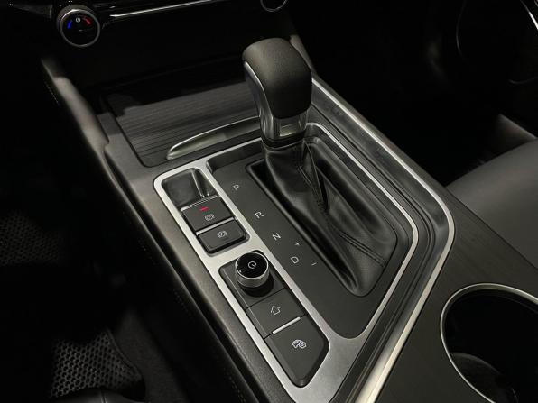 Omoda S5 с пробегом 2023 года, цена 1 350 000 рублей, 49194 км, седан, Автокод Объявления