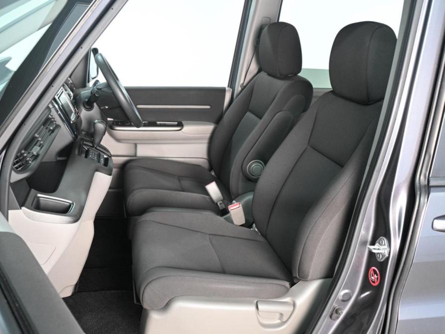 Honda Stepwgn V Рестайлинг Ростов-на-Дону  - изображение 8