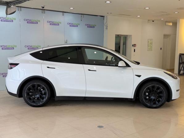 Tesla Model Y I с пробегом 2022 года, цена 3 693 000 рублей, 81610 км, внедорожник, Автокод Объявления
