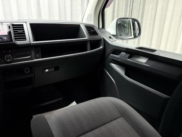 Volkswagen Caravelle T6 с пробегом 2015 года, цена 2 549 000 рублей, 242017 км, минивэн, Автокод Объявления