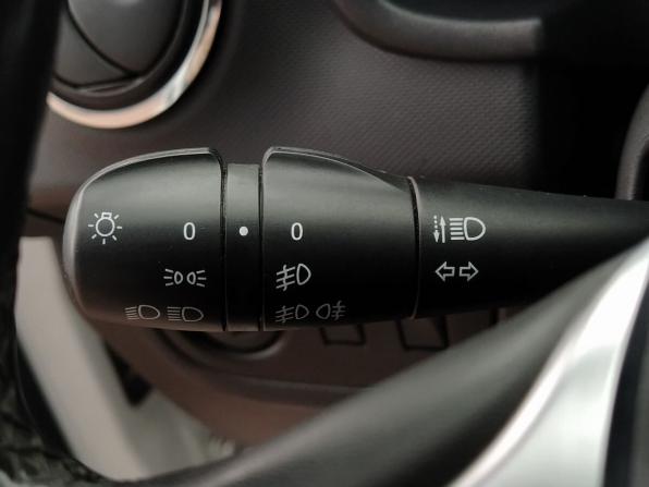 Renault Sandero II Рестайлинг с пробегом 2021 года, цена 1 199 000 рублей, 103580 км, хэтчбек, Автокод Объявления