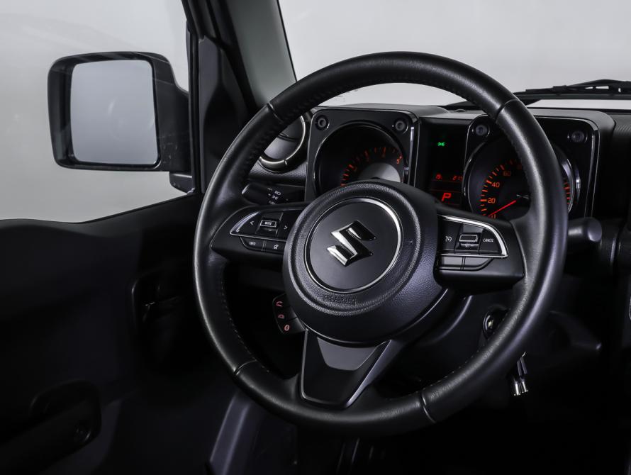 Suzuki Jimny IV Москва  - изображение 14