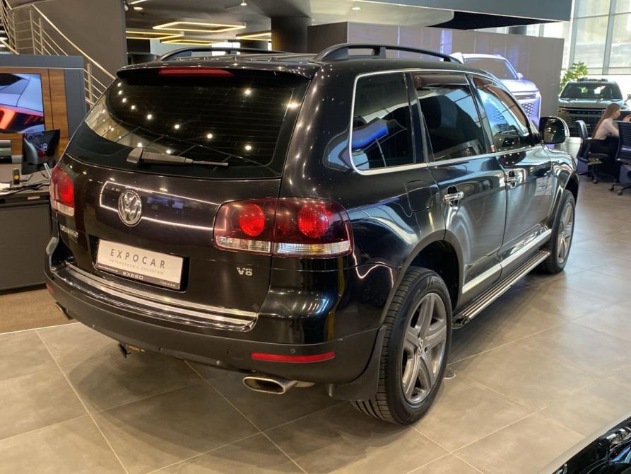 Volkswagen Touareg I Рестайлинг Тюмень  - изображение 7