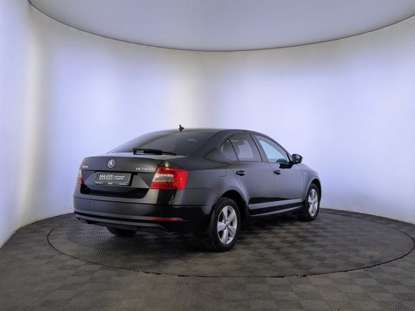 Skoda Octavia III (A7) Рестайлинг с пробегом 2019 года, цена 1 880 000 рублей, 101838 км, лифтбек, Автокод Объявления