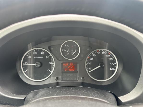 Citroen Berlingo II Рестайлинг 2 с пробегом 2017 года, цена 1 399 000 рублей, 71888 км, компактвэн, Автокод Объявления