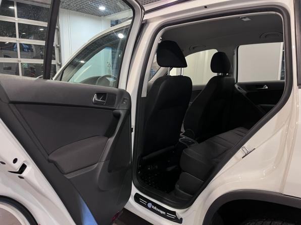Volkswagen Tiguan I Рестайлинг с пробегом 2012 года, цена 1 360 000 рублей, 79058 км, внедорожник, Автокод Объявления