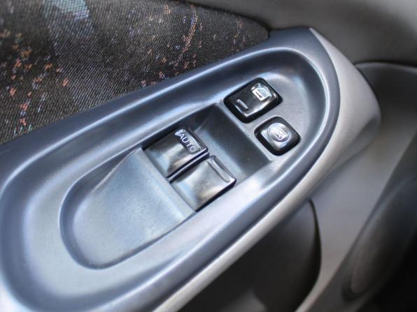 Nissan Almera II (N16) с пробегом 2000 года, цена 119 000 рублей, 412606 км, хэтчбек, Автокод Объявления