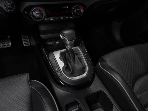 Kia Cerato IV Рестайлинг с пробегом 2022 года, цена 2 395 000 рублей, 106646 км, седан, Автокод Объявления