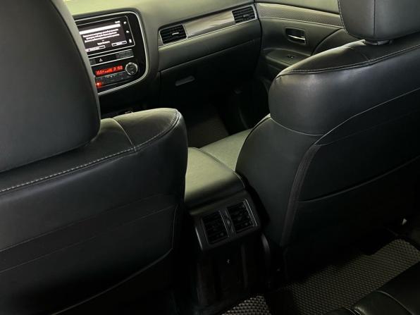Mitsubishi Outlander III Рестайлинг 3 с пробегом 2019 года, цена 2 499 000 рублей, 120720 км, внедорожник, Автокод Объявления