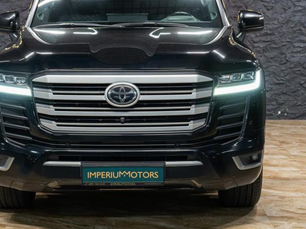 Toyota Land Cruiser 300 Series с пробегом 2022 года, цена 8 890 000 рублей, 122786 км, внедорожник, Автокод Объявления