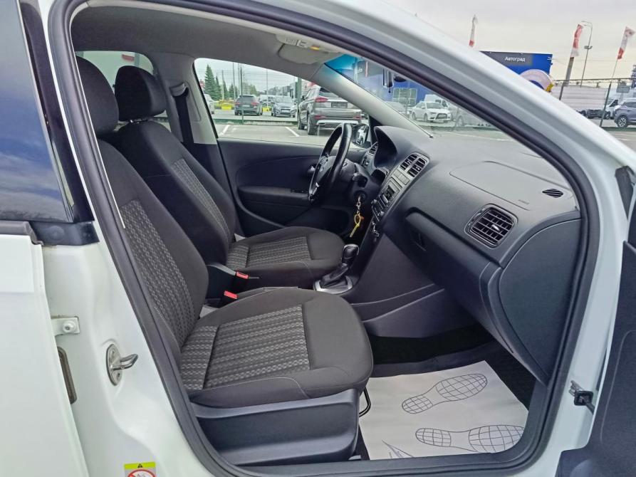 Volkswagen Polo V Рестайлинг Тюмень  - изображение 13
