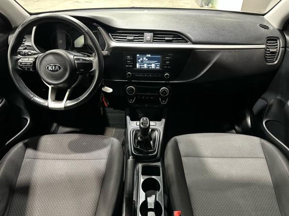 Kia Rio IV Рестайлинг с пробегом 2021 года, цена 1 550 000 рублей, 59865 км, хэтчбек, Автокод Объявления