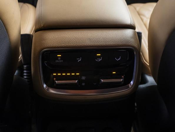 Kia Mohave I Рестайлинг 2 с пробегом 2019 года, цена 4 499 000 рублей, 94000 км, внедорожник, Автокод Объявления